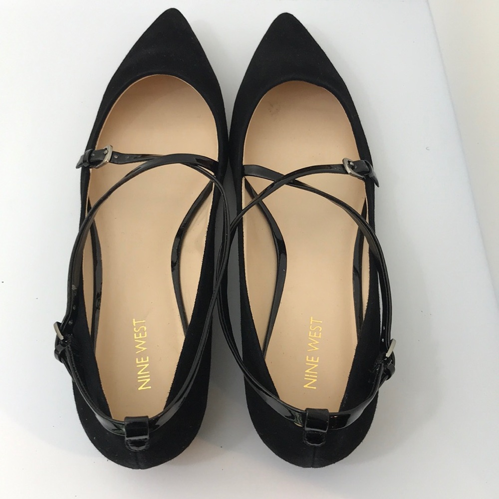 Nine West pointed toe black flat with .5 inch heel